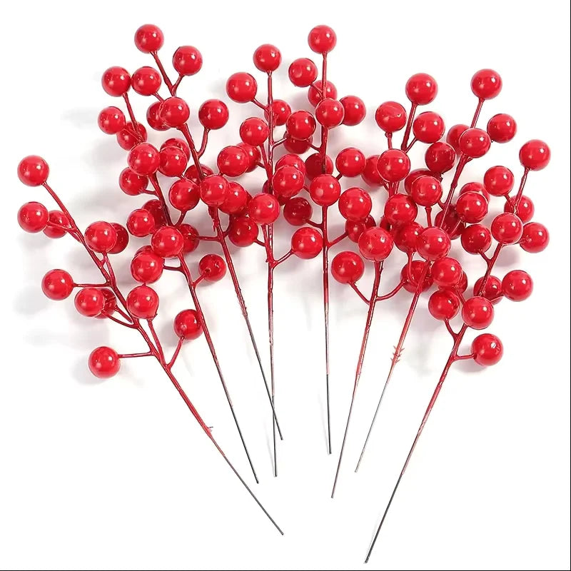 Branches de pin artificielles et baies rouges – photo 9