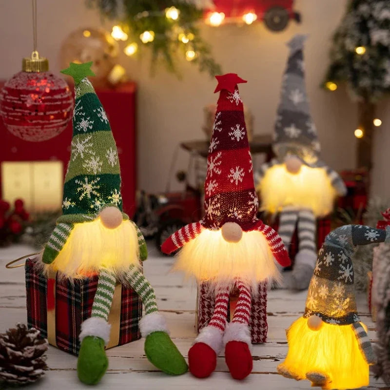 Gnome de Noël lumineux en tricot à suspendre – photo 2
